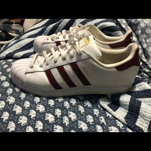 Adidas superstars